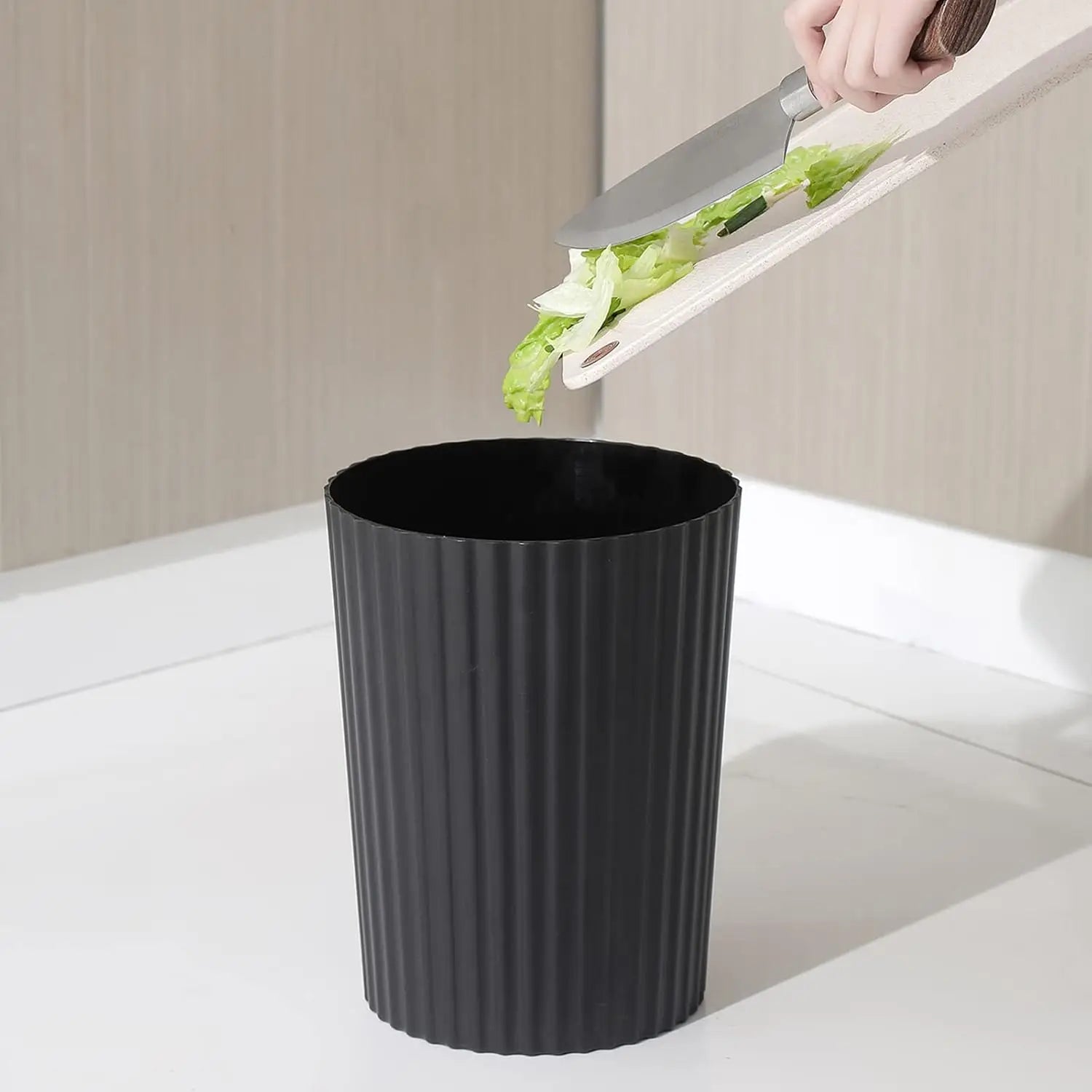 Trash Can Plastic Wastebasket Round Garbage Container Bin for Bathroom Kitchen Bedroom Home Office College Dorm